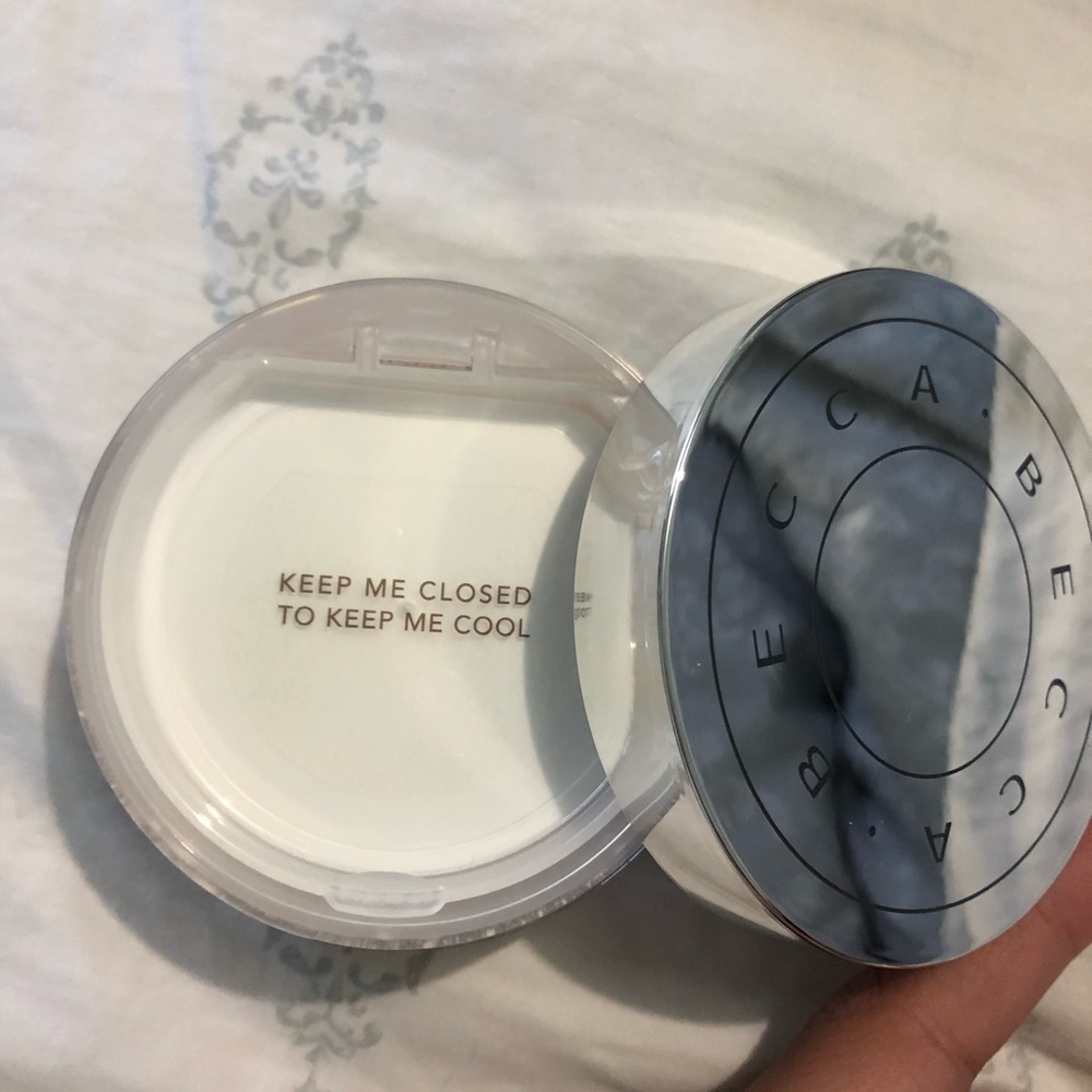 BECCA Hydra-Mist Set & Refresh Powder - Picture 3 of 4